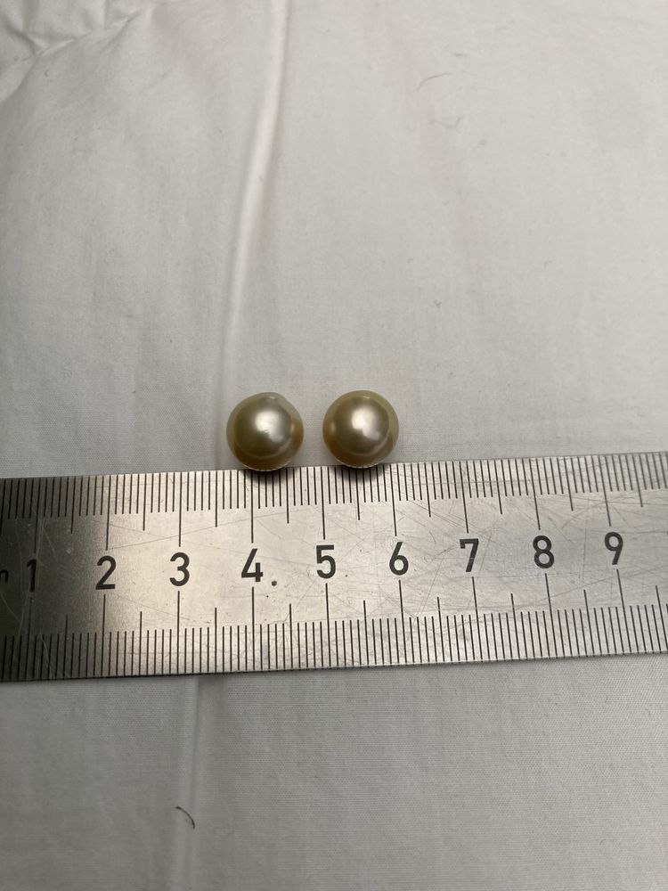 Par de pérolas autralianas naturais gold
