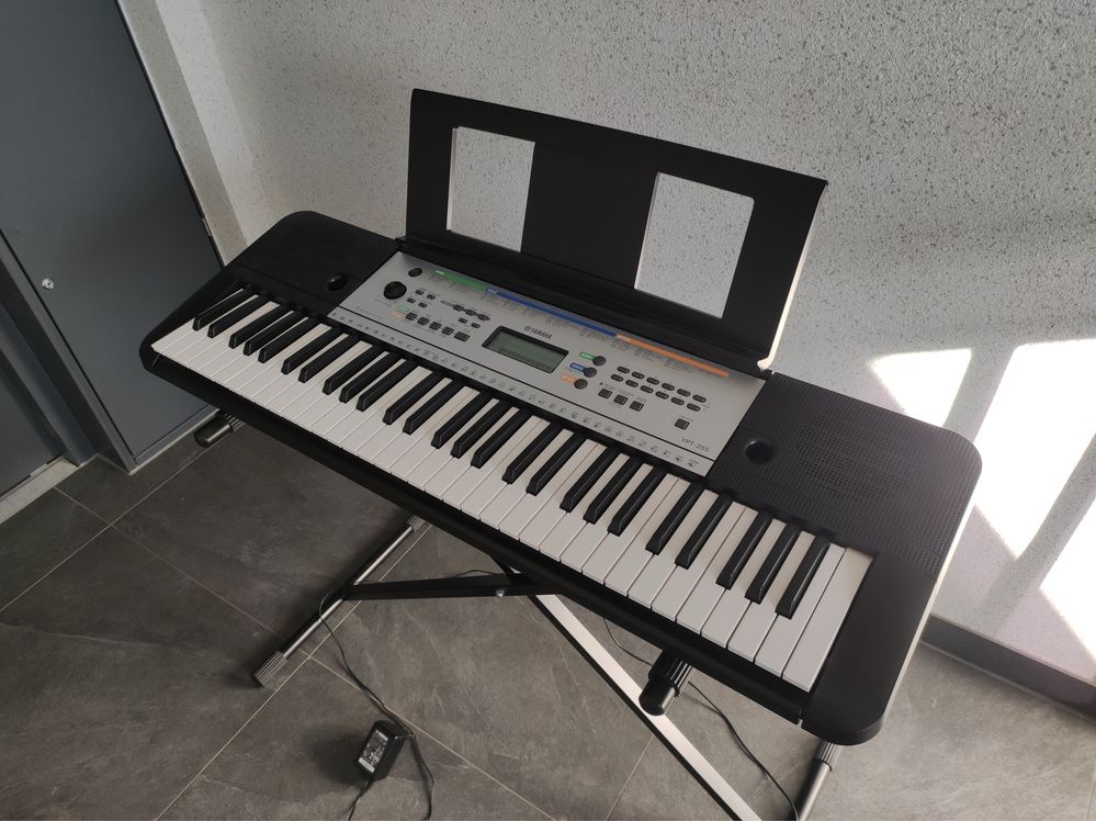 Keyboard Yamaha YPT-255 Syntezator