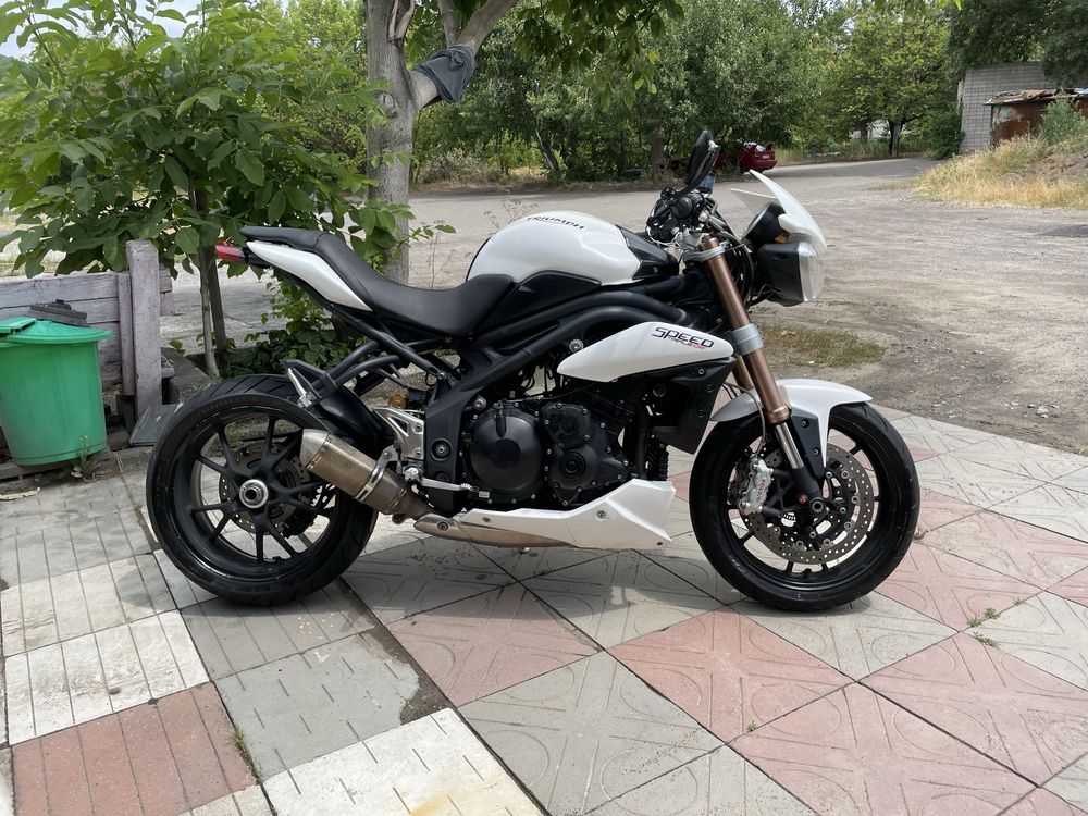 Triumph Speed Triple 1050