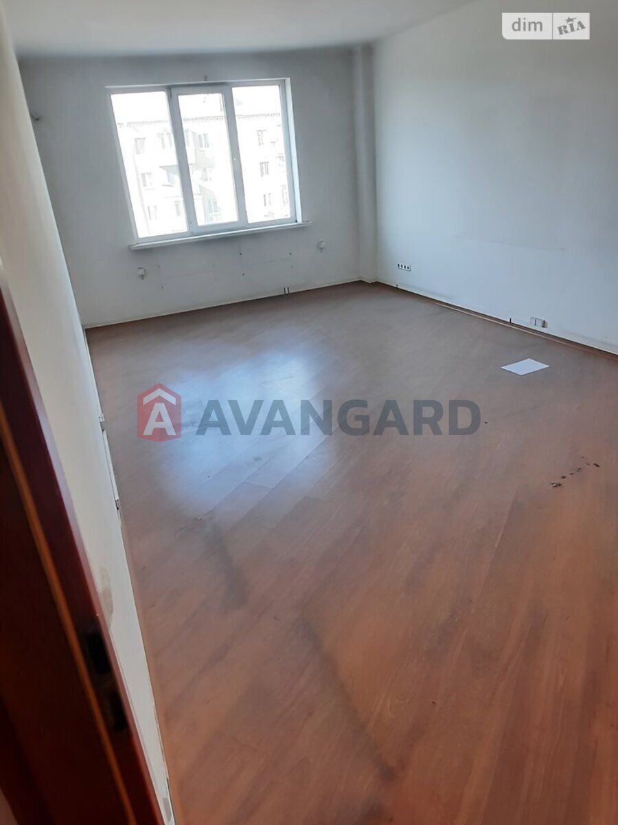 Продам чудову простору 4х квартиру (141 м.кв) вул.Гагаріна,3.