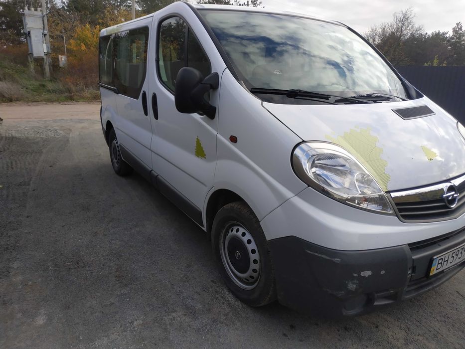 Продам Opel Vivaro 2.5D