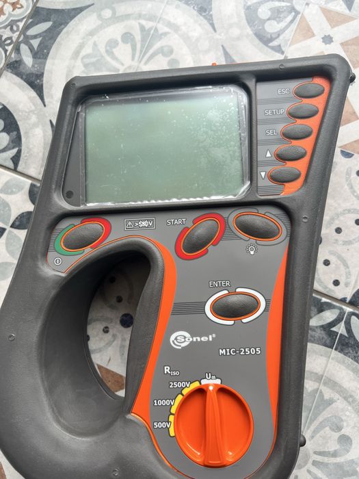 Miernik rezystancji izolacji Sonel 2505