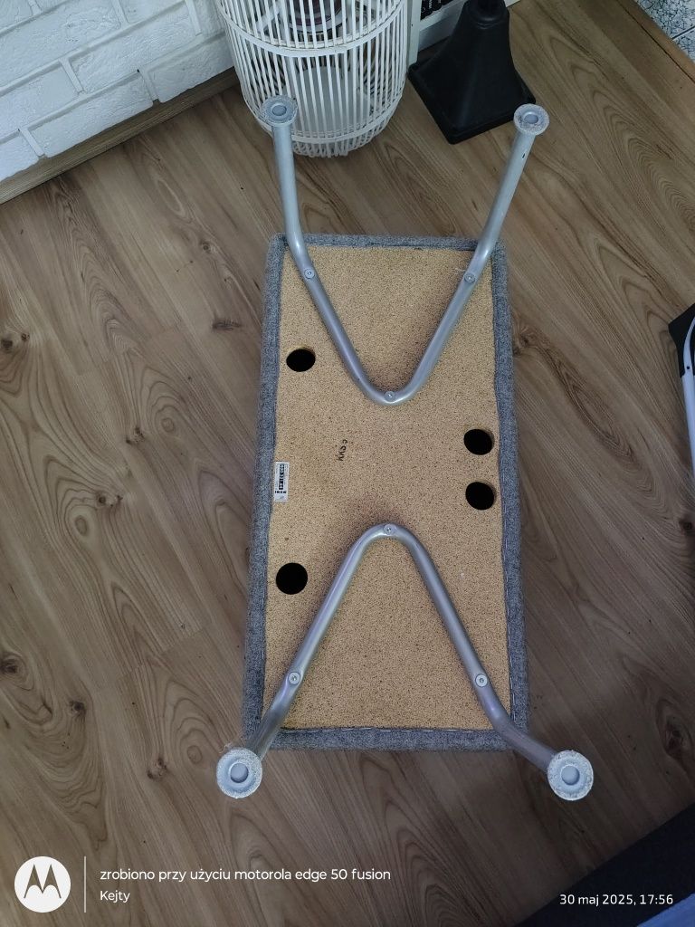 Podnóżek, puf Ikea