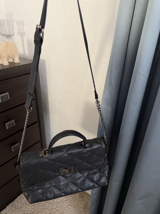 Сумка жіноча з довгим ланцюжком