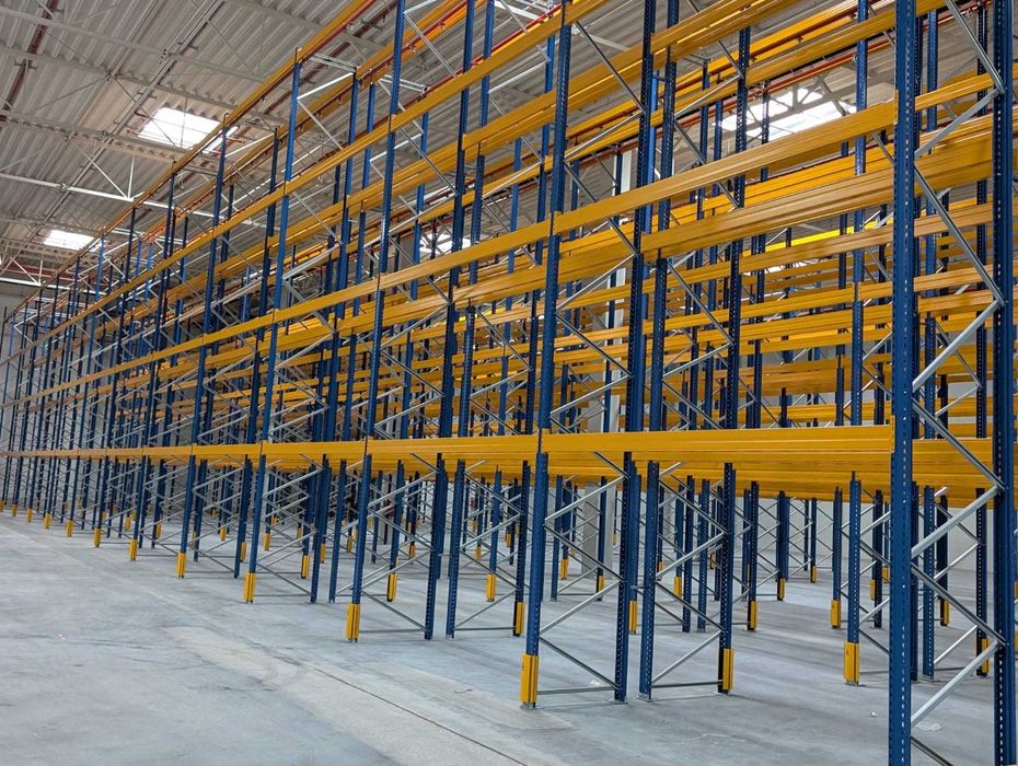 Regały magazynowe - paletowe, półkowe.