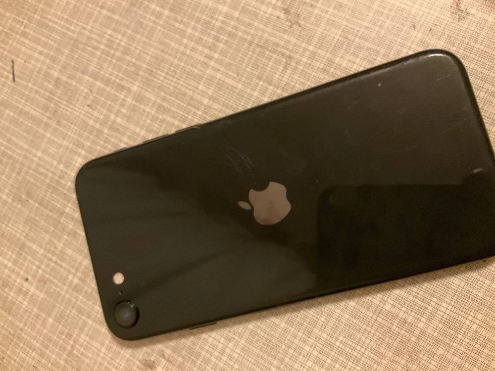 iPhone se 2020 состояние 9/10