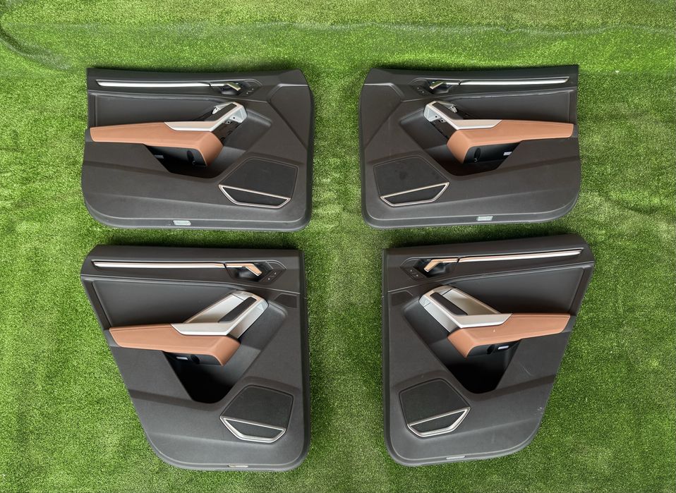 Audi q3 83a 83а 2019-2024р дверні карти обшивка салону