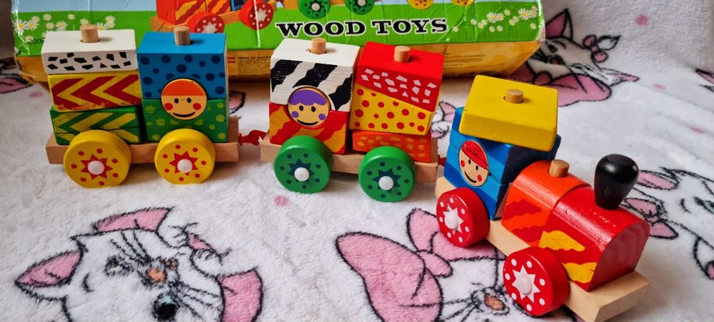 Дерев'яна іграшка ,сортер "Поїзд "