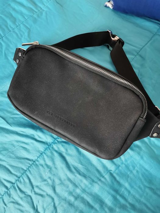 Bolsa de cintura Bershka nova
