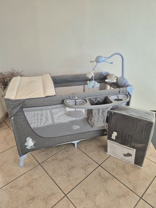 Cama de Viagem da marca Kinderkraft com Acessórios, como NOVA