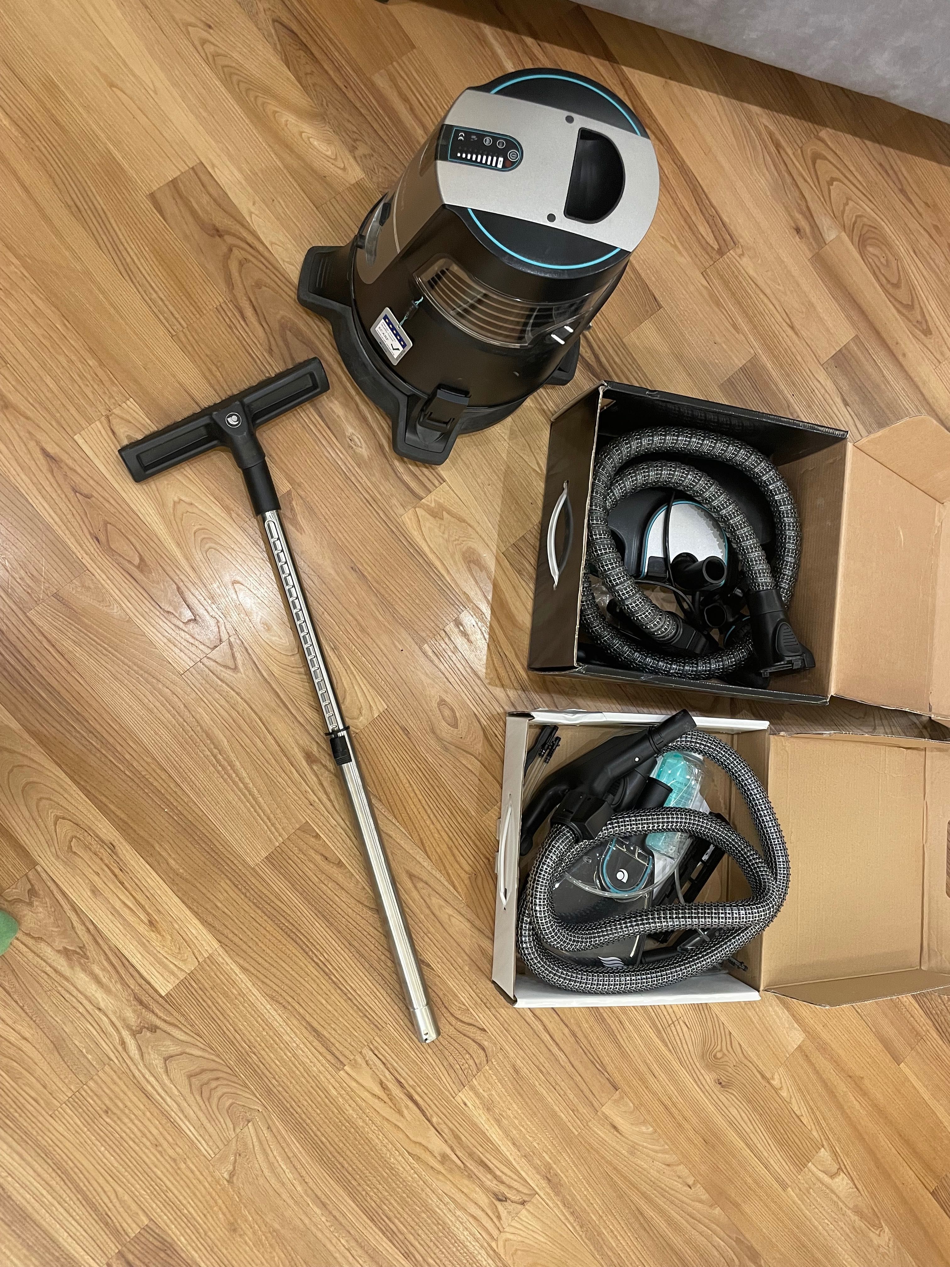 Robot czyszczący wielofunkcyjny ROBOCLEAN AURA SPLUS