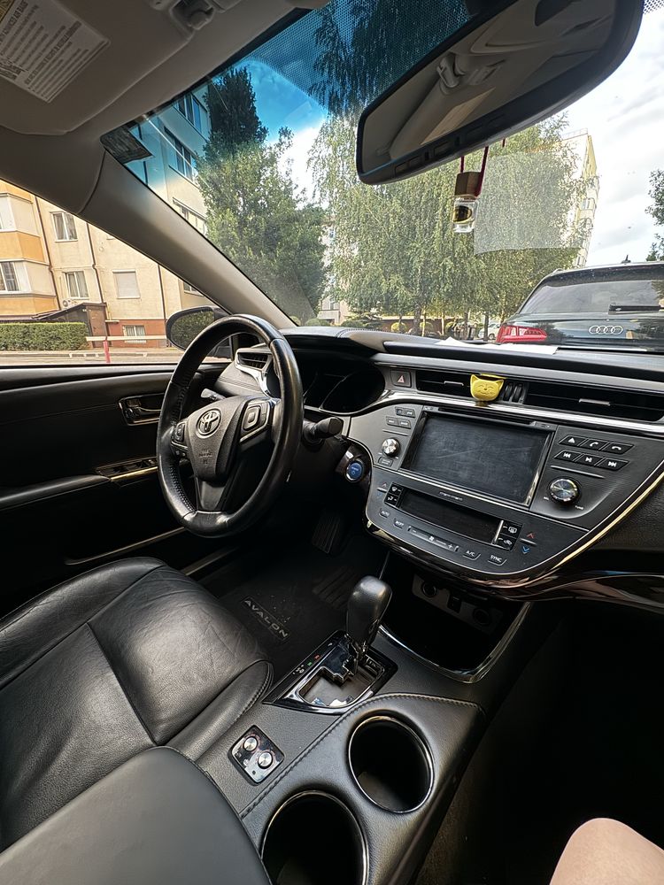 Продам Toyota Avalon