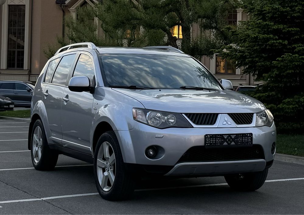 Mitsubishi outlander xl