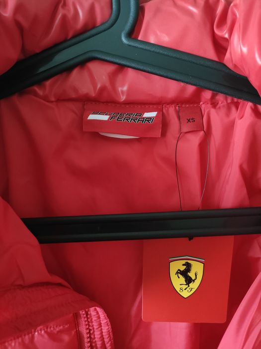 Nowa kurtka Ferrari