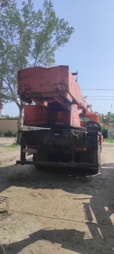 Автокран КТА-25 на базі КРАЗу
