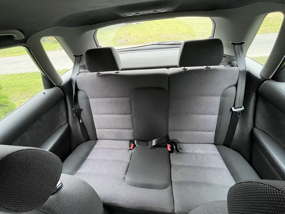 Fotele komplet Audi A3 8l 5d z funkcją grzania