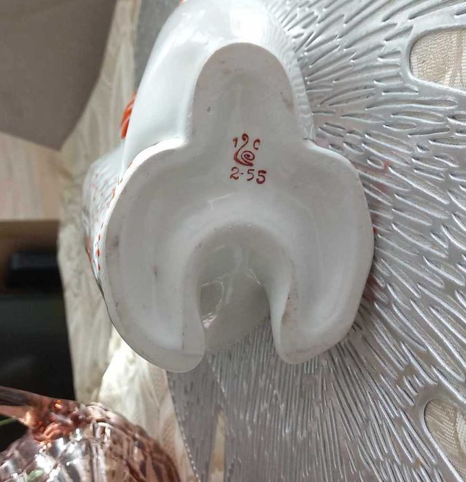 * Karafka, ręcznie malowana ryba - z sygnaturą.*