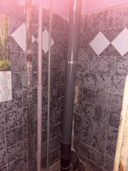 Продаю 2 кімнати у гуртожитку