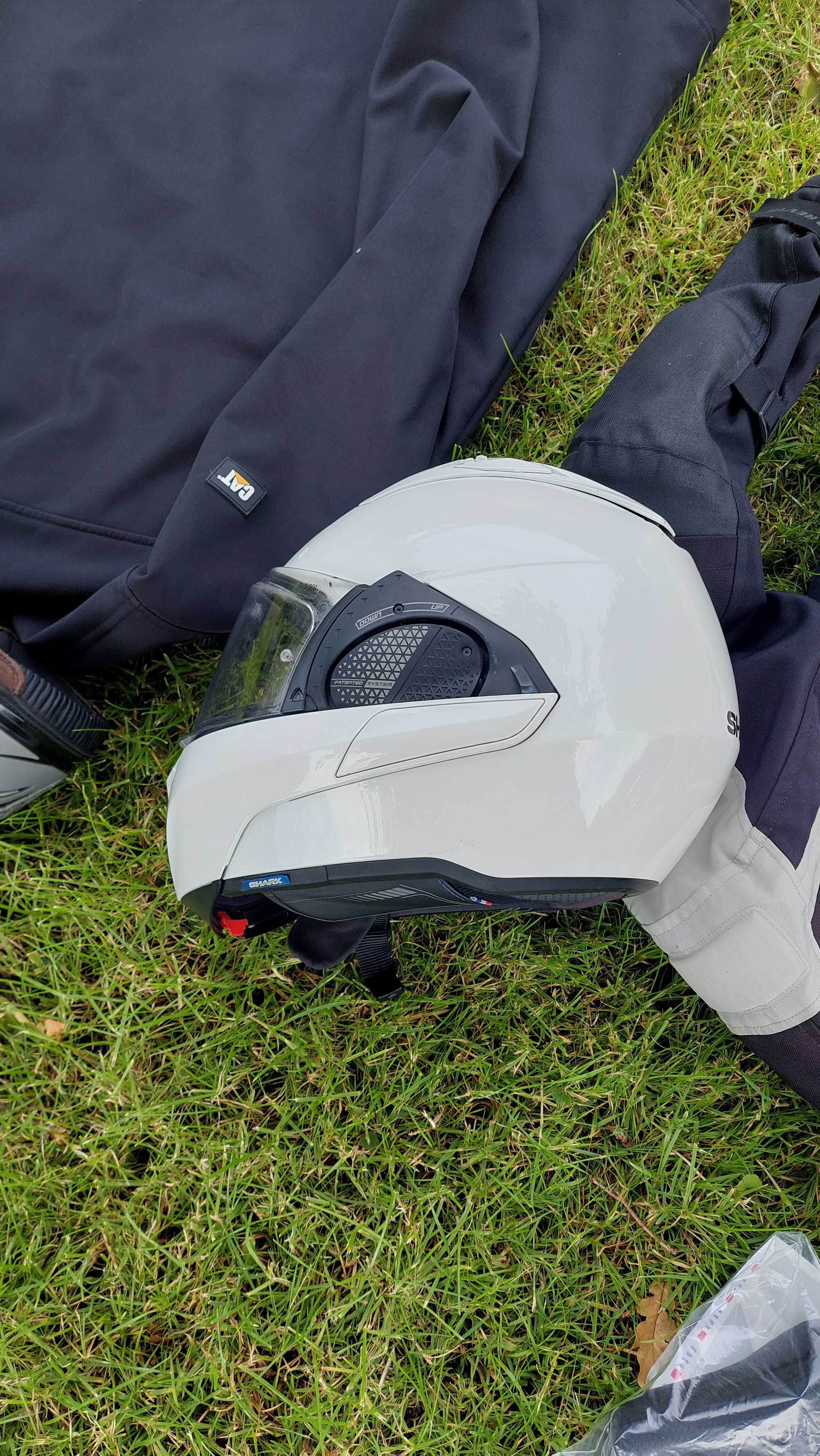 Kask Shark Evo GT  spodnie motocyklowe PMJ jeans kurtka softshell Cat