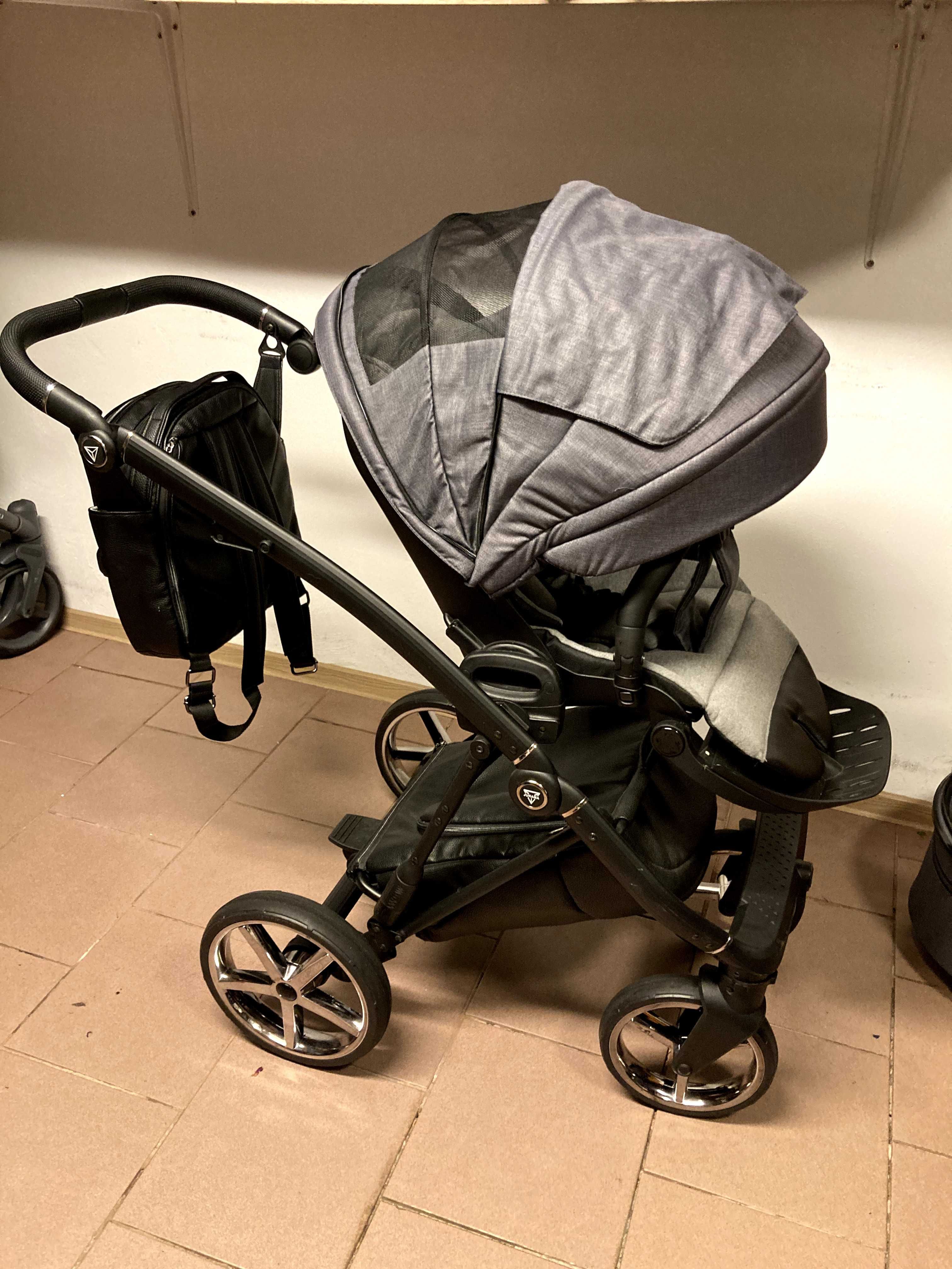 Wózek JUNAMA AIR 2w1 / 3w1 / 4w1 z bazą Isofix Ciemno Szary