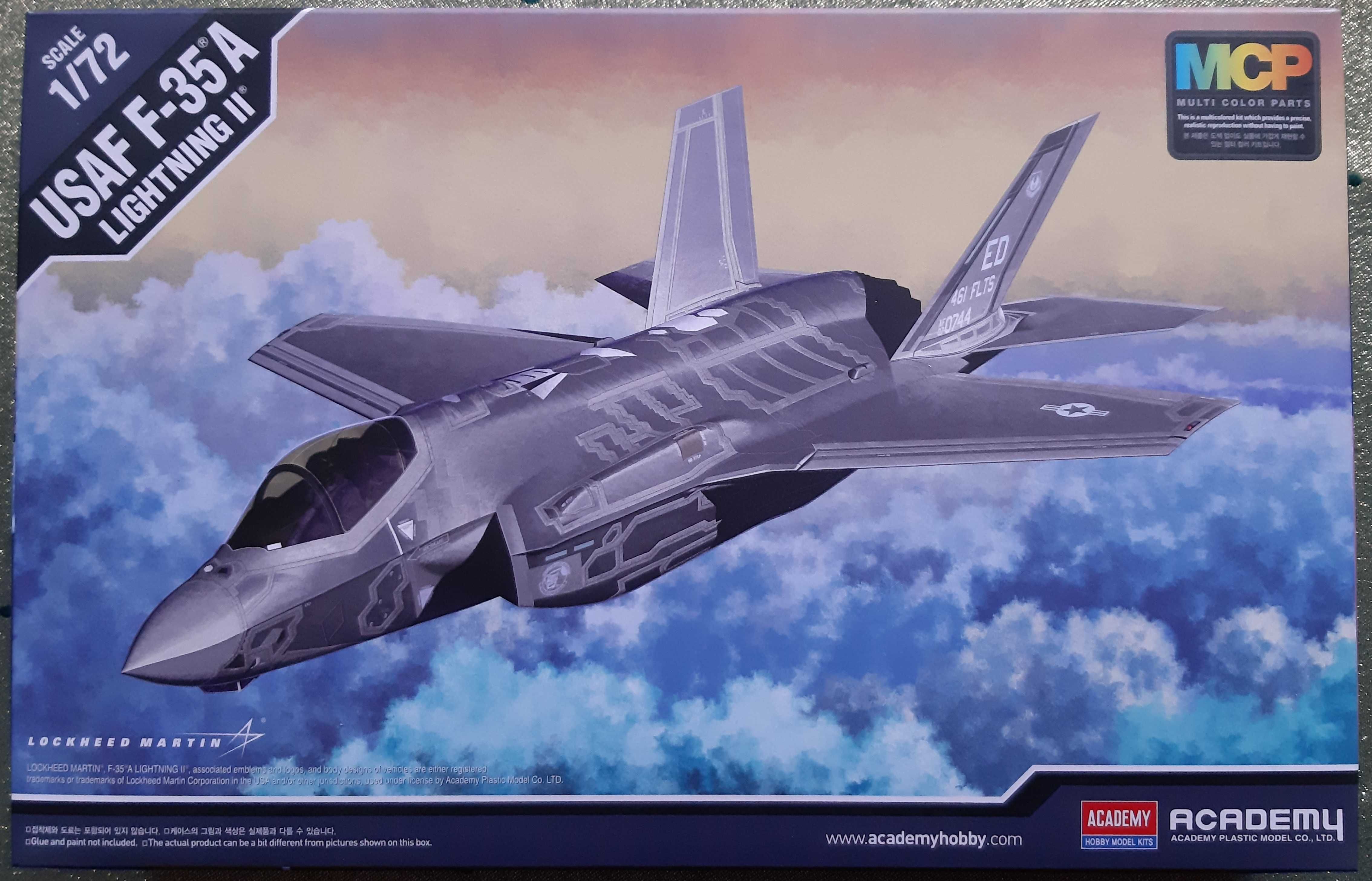 F-35A USAF LIGHTNING II model 1:72 Academy