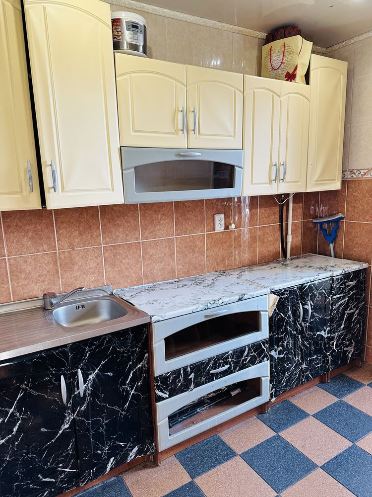 Сдам СИМПАТИЧНУЮ 1 кв. Возле Парка. Газ.