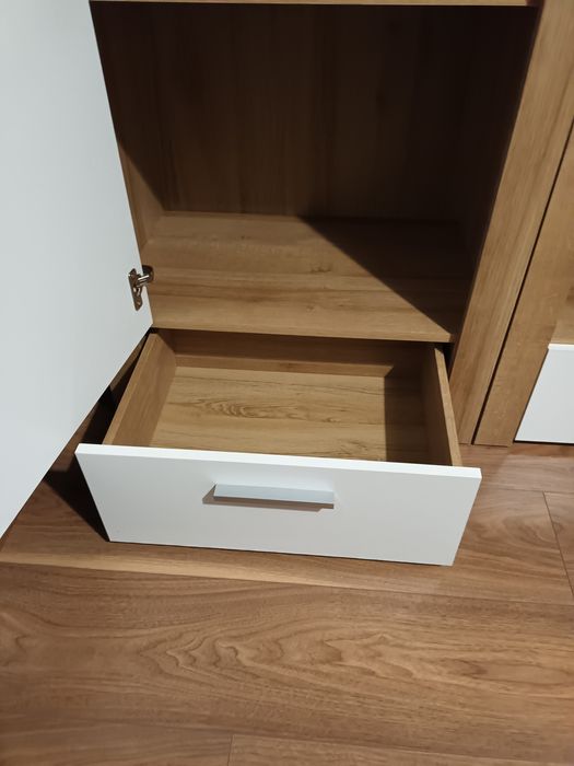 Meble młodzieżowe 2 szfki + komoda Black Red White