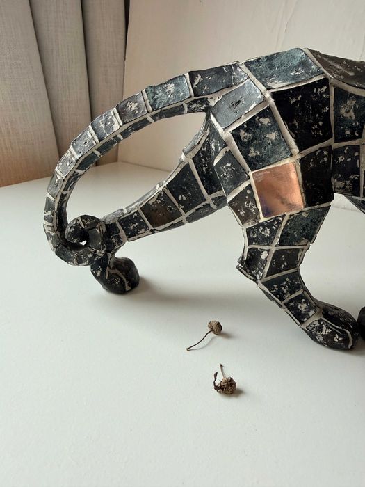 Pantera. Rzeźba w stylu afrykańskim. Figurka. Figura. Dziki kot.