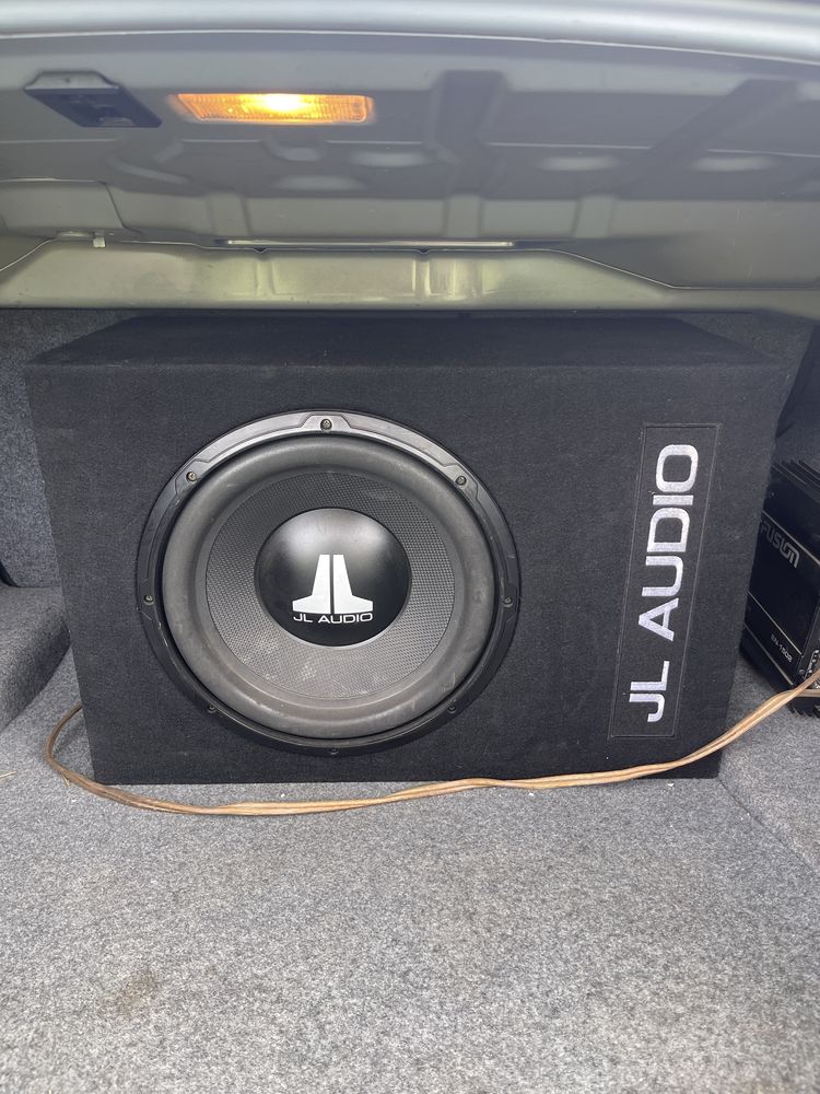 Корпусный сабвуфер JL Audio 12 дюймовий + підсилювач Fusion EN-1502