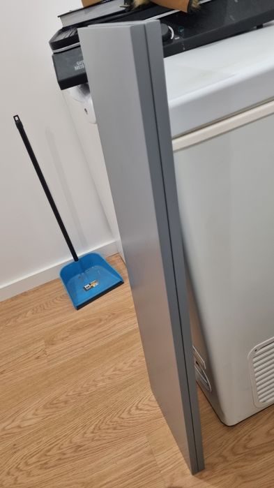 Prateleiras em MDF lacado a cinza