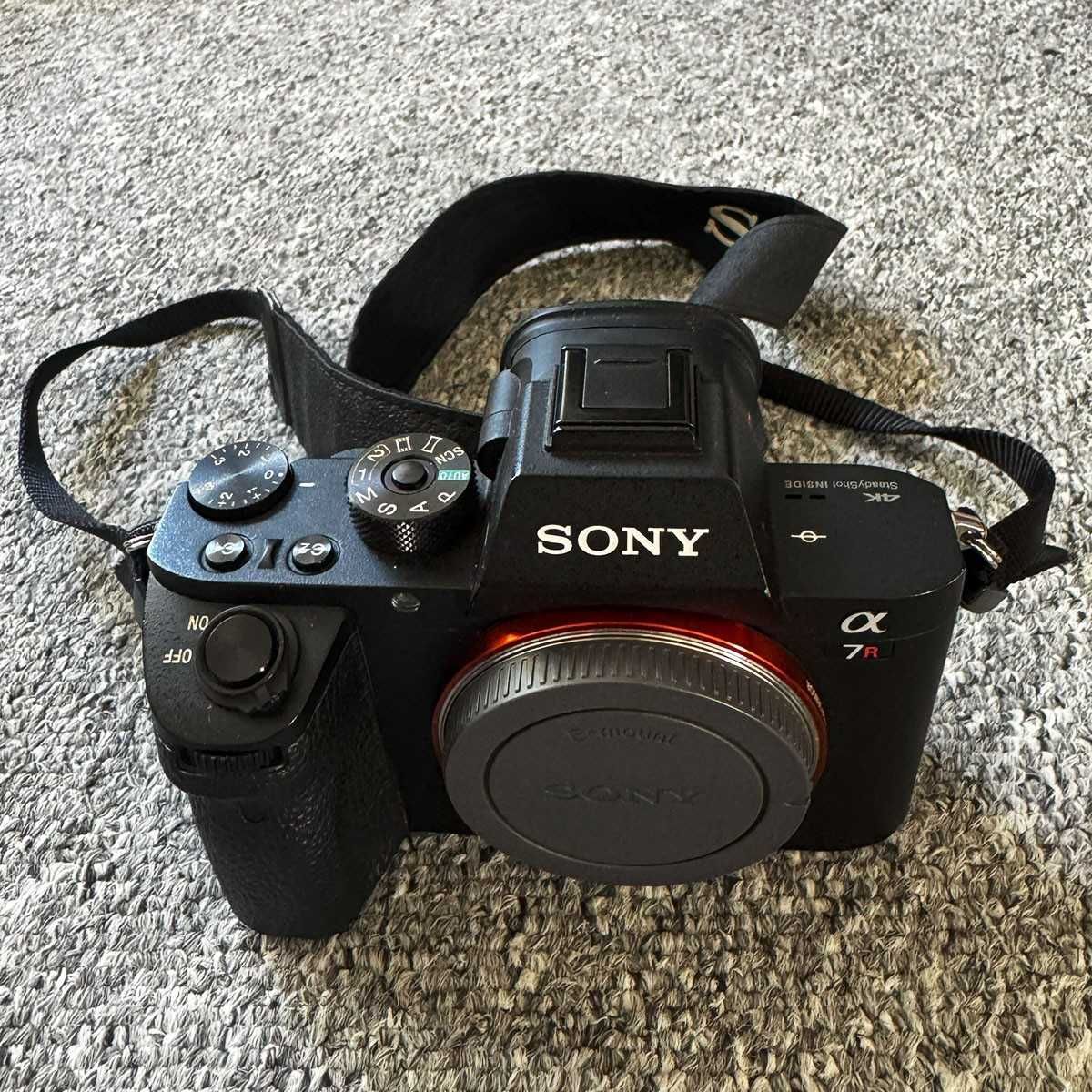 Aparat bezlusterkowy Sony A7R II 42,4 MP 2 Obiektywy Tamron 28-200 mm
