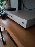 Xbox one s 1 Tb.