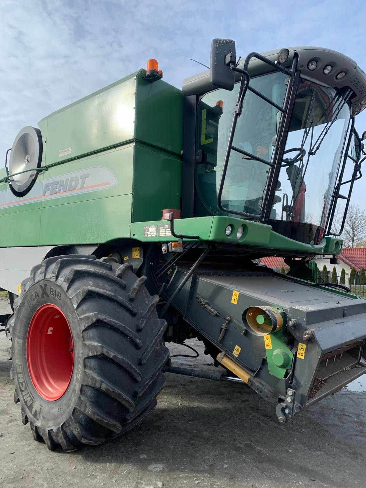 Kombajn zbożowy Fendt 6270L