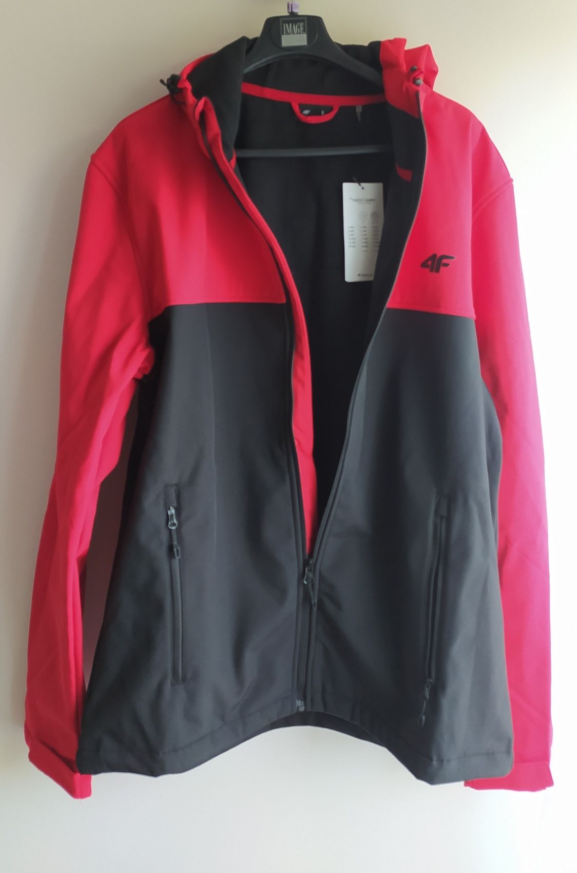 Męska kurtka 4F rozpinana typu softshell z membraną NeoDry 5000 r. L