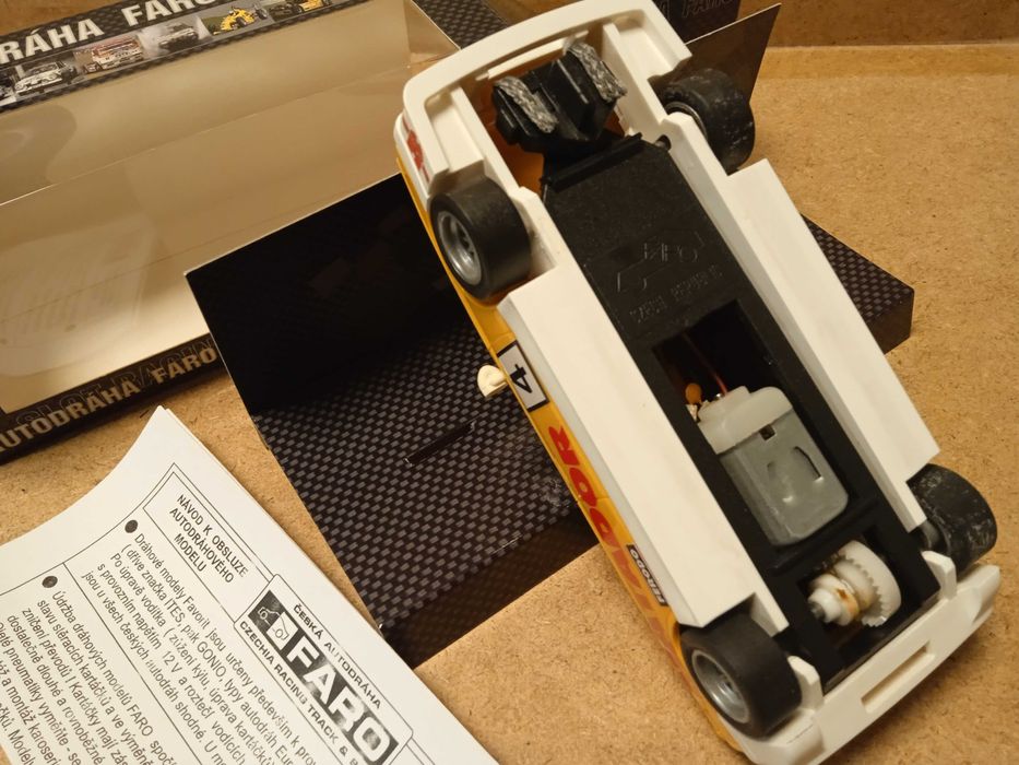 SlotCar 1/28 "FARO"  Skoda Favorit