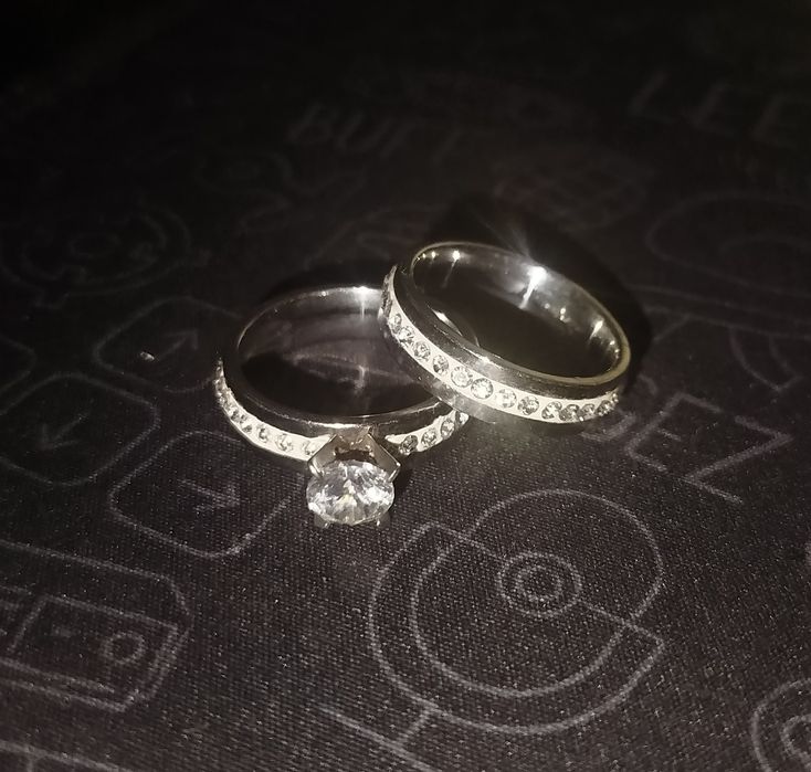 Anéis de Aço noivado