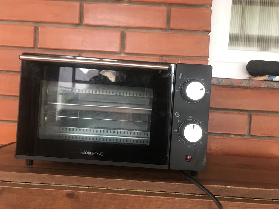 Clatronic Електрична піч духовка