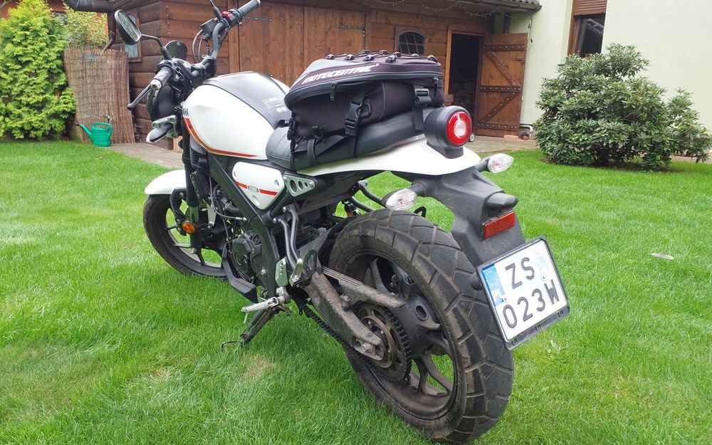 Motocykl Yamaha XSR 125, salon PL, na gwarancji do 04.2026 r., kat. A1