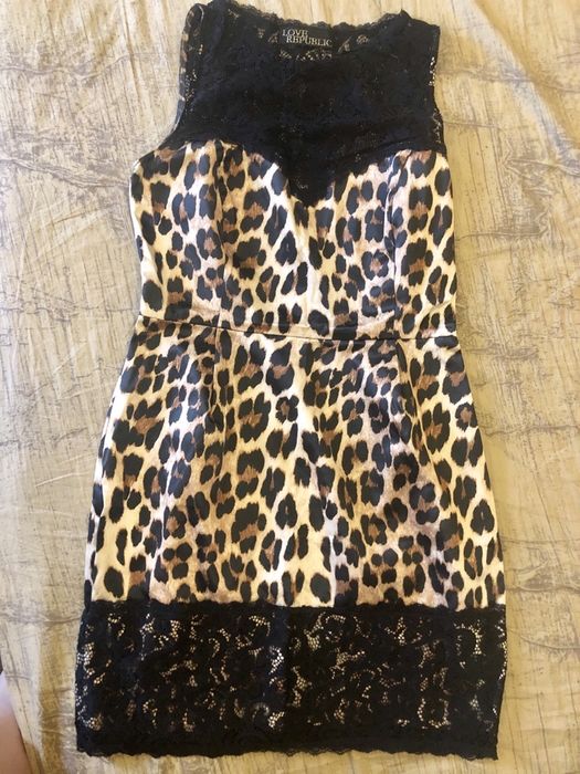 Плаття коротке