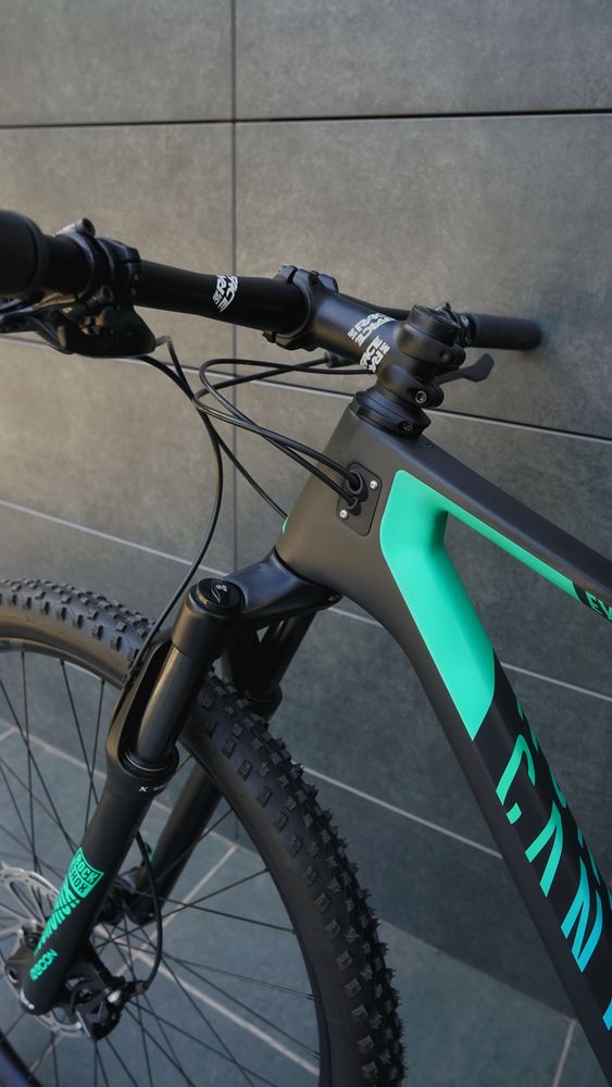 Карбоновий Canyon Exceed CF SL 5.0 (L) Race Face RockShox Sram Level