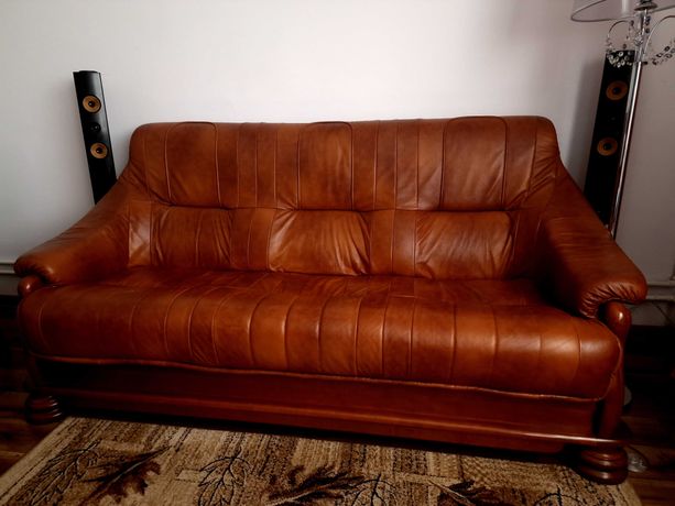 Zestaw skórzany do salonu: 3 osobowa sofa i dwa fotele
