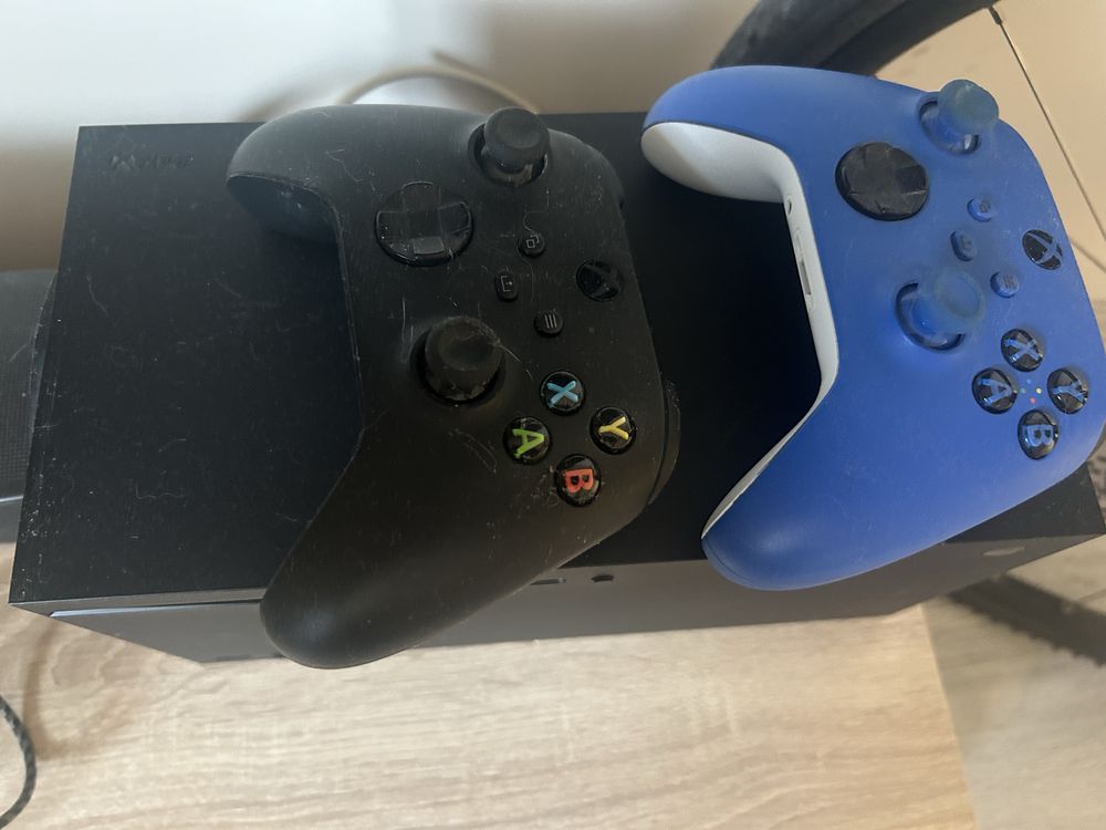 X-box series X 1T 2pady+ gry
