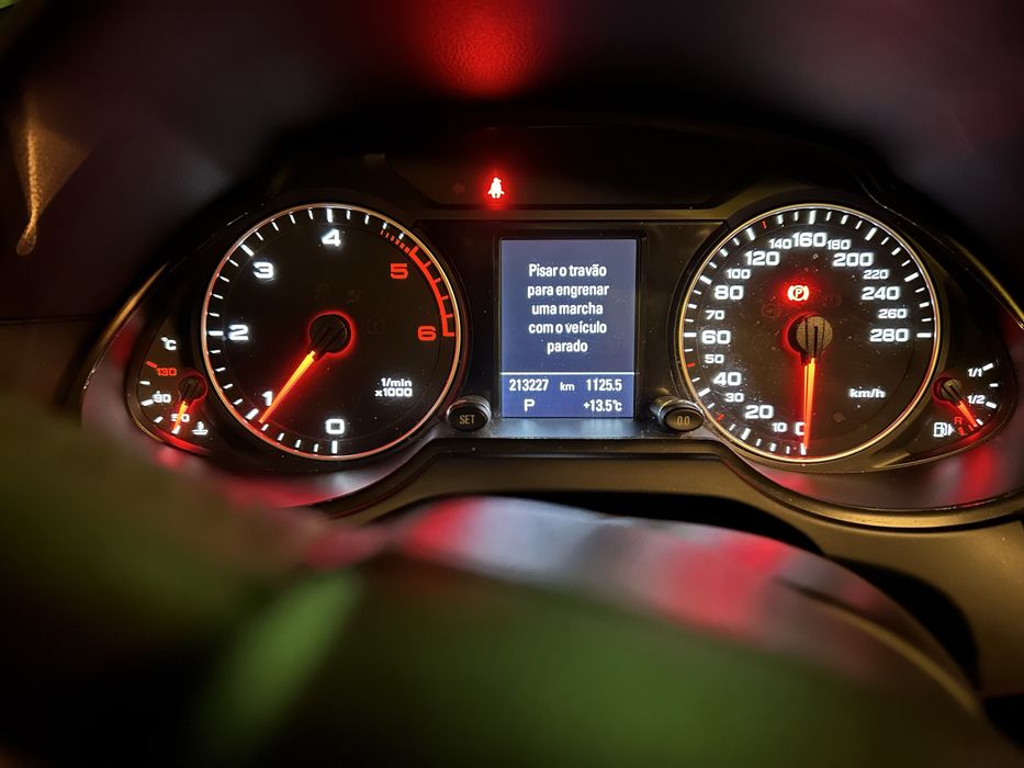 Audi Q5 , preto, Nacinal, caixa automatica