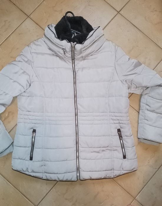 Зимова куртка жіноча