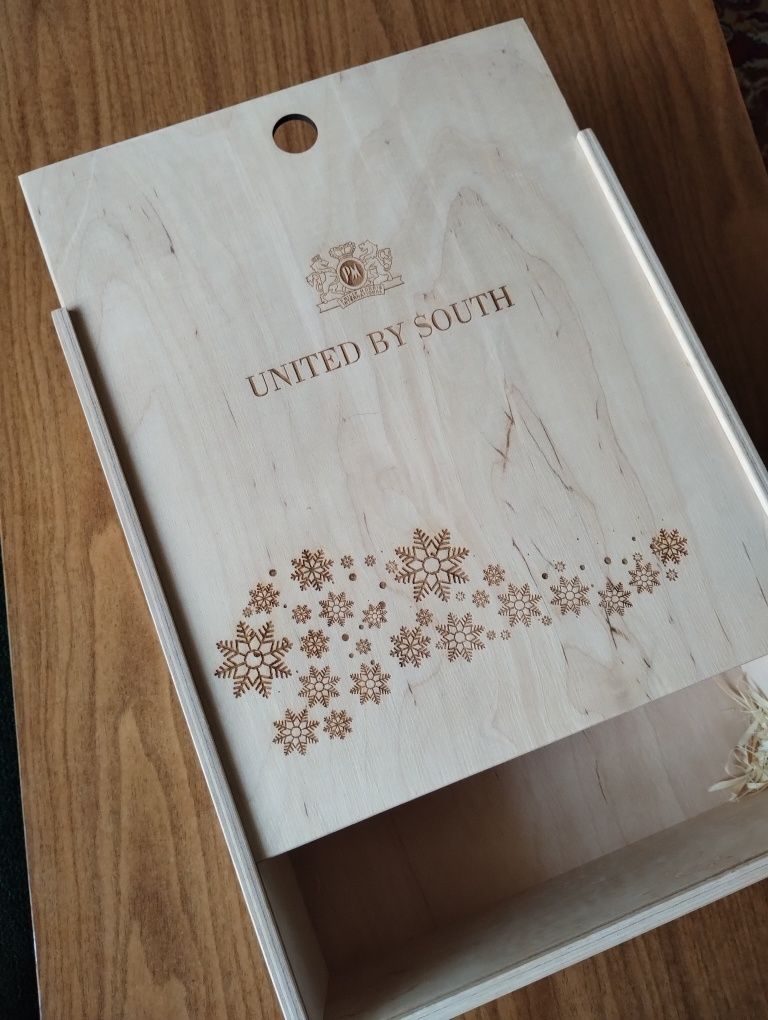 Коробка из натурального дерева