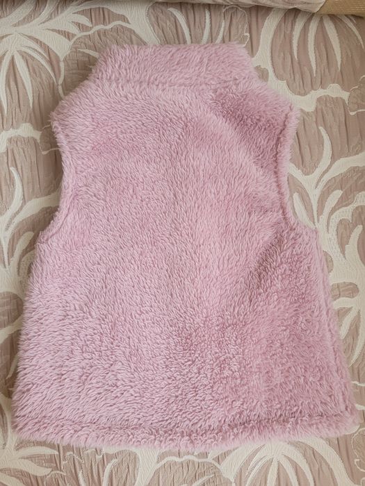 Жилет на дівчинку