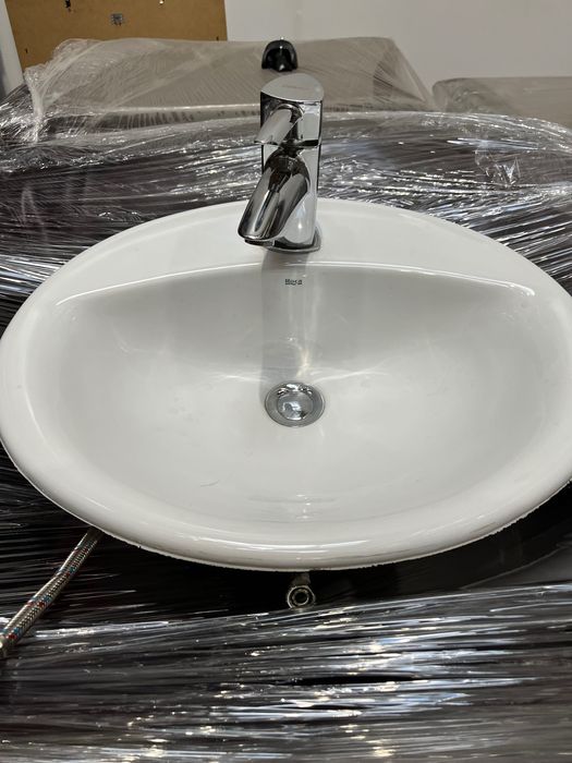 Umywalka Roca 50 cm z baterią
