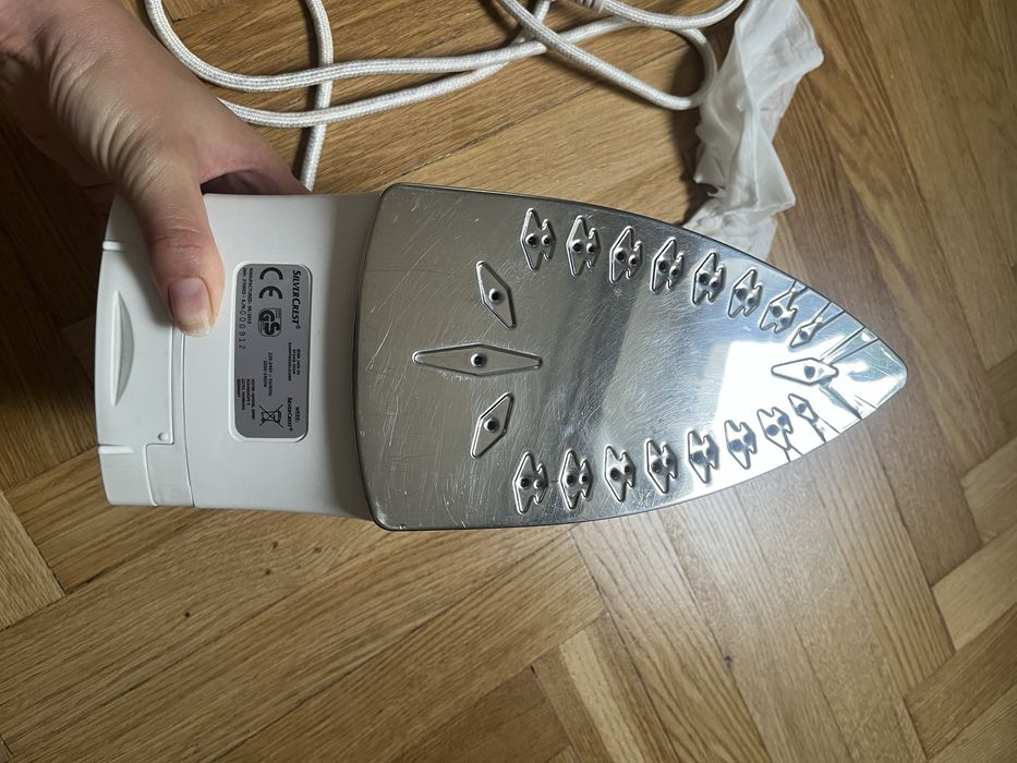 żelazko parowe Silvercrest o mocy 2400W