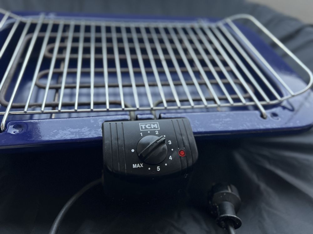 Sprzedam grill elektryczny balkonowy TCM 2000W