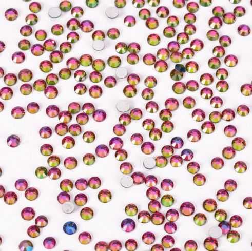 Стрази для дизайну та декору нігтів різні